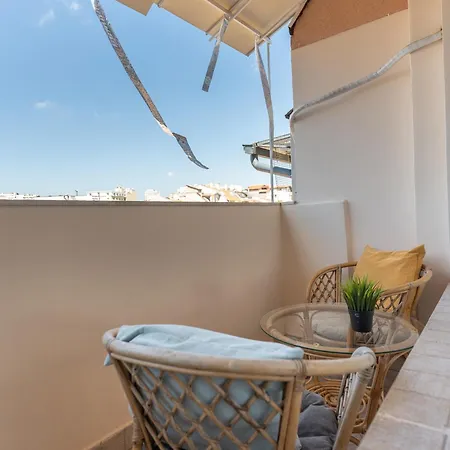Lejlighed 2-bedroom With Sea View *