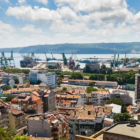 2-bedroom With Sea View Varna